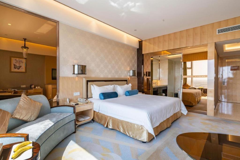 Fuyue Hotel 5*