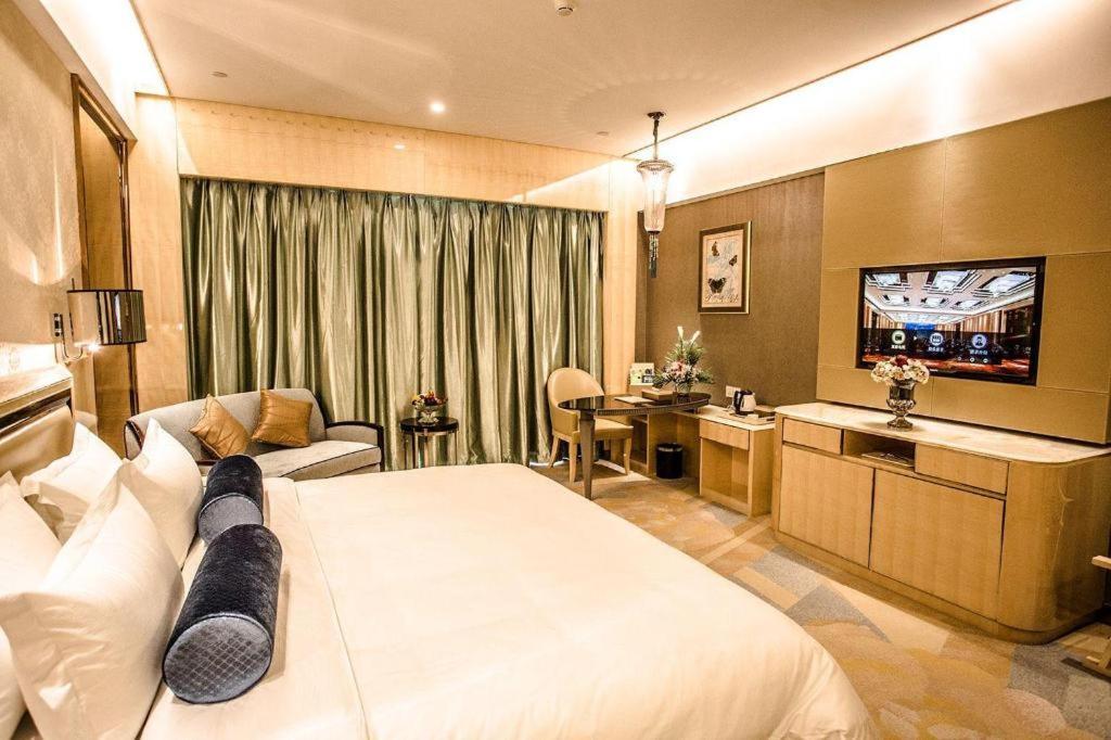 Hotel Fuyue 5*
