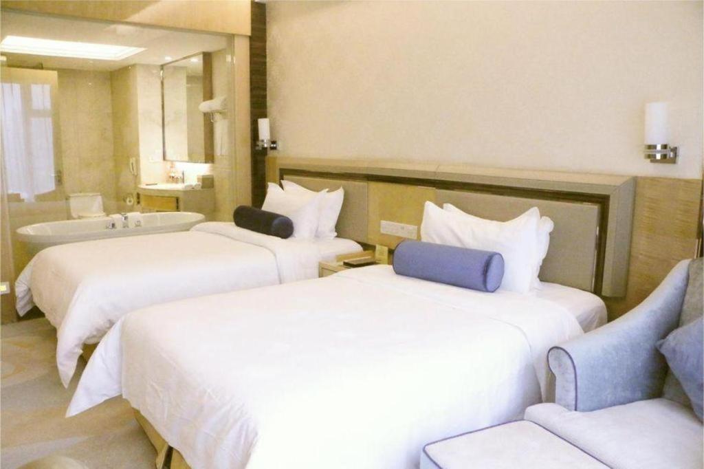 Fuyue Hotel 5*