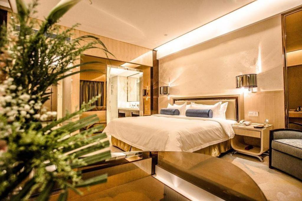 Hotel Fuyue 5*